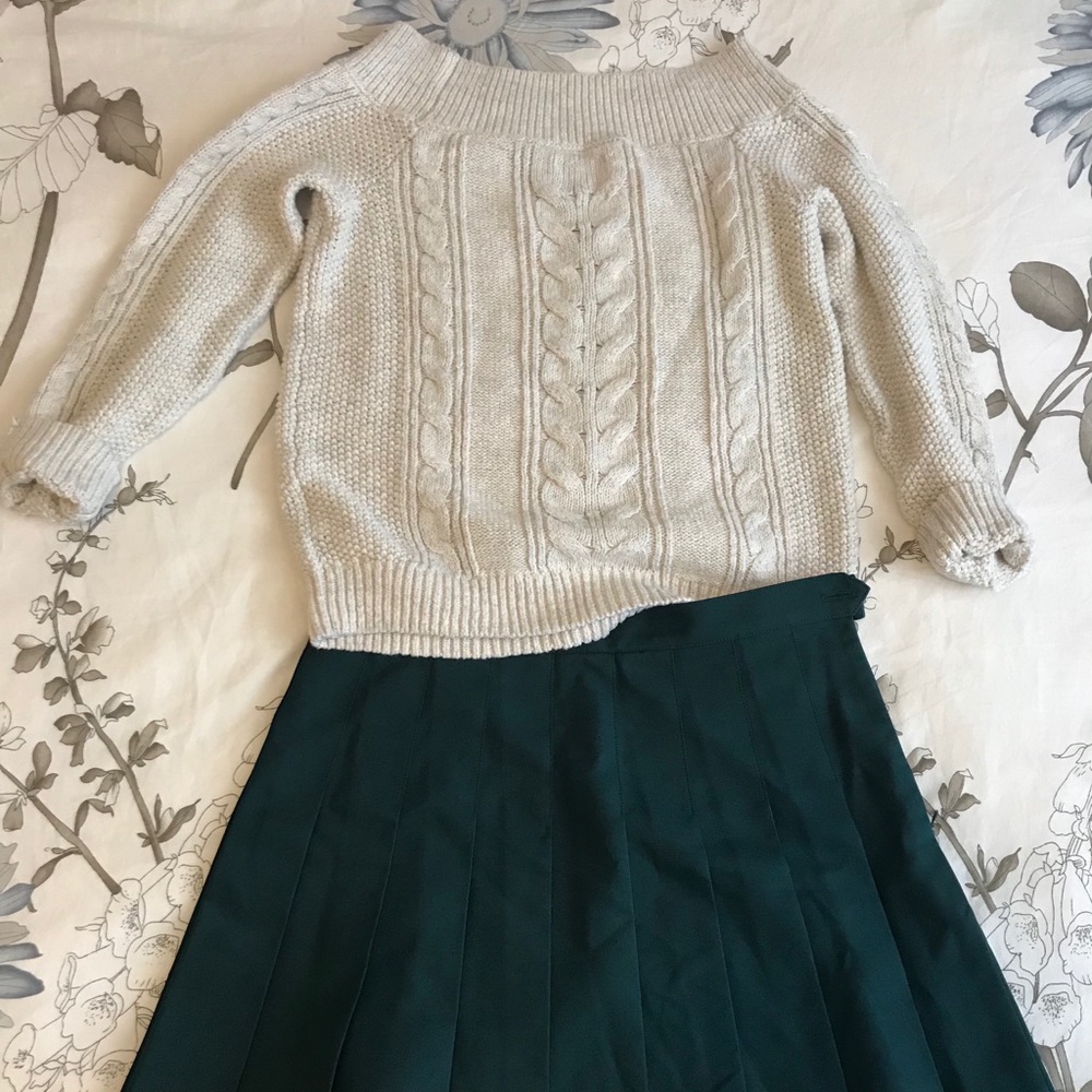 Abercrombie & Fitch  |  White Off-shoulder Sweater